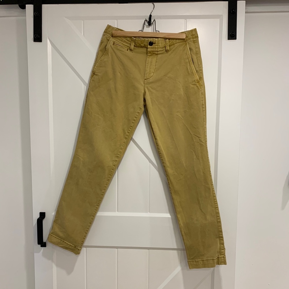 Men Gap Slim Fit Khakis 31x30